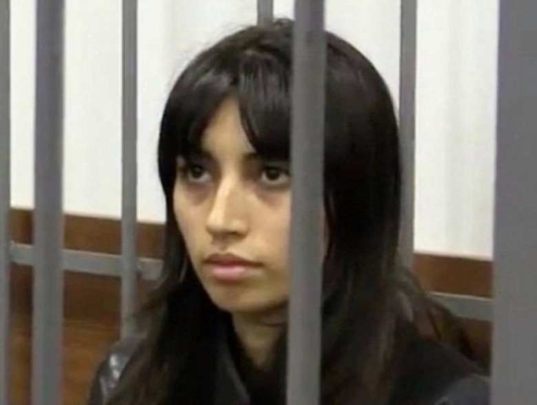 Девушка в любовном треугольнике. Дочь любовницы мужа. Разошлась с женатым мужчиной. Дочь любовницы мужа. Измена фото картинки.