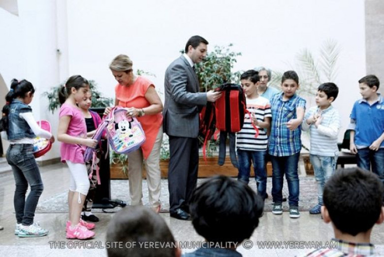 Ереван с детьми. Школа 29 Ереван Маргарян. Дети Еревана 5. Секции в Ереване для детей. Ереван дети 8.