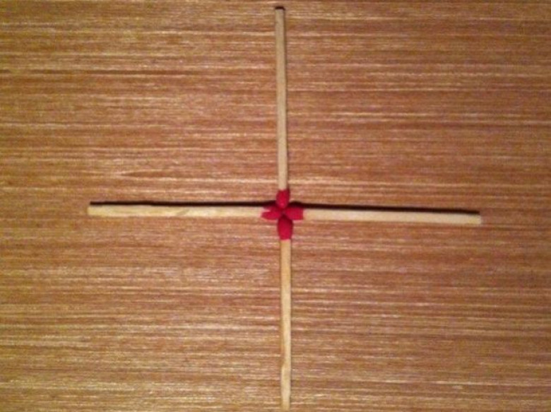 передвиньте 1 спичку чтобы получился квадрат. переместите 1 спичку чтобы получить квадрат. передвинь 1 спичку чтобы получился. перенеси одну спичку для квадрата. передвинуть одну спичку чтобы получился квадрат.