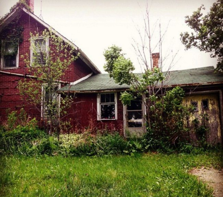 Реконструкция половины дома. Коттеджи в америке. Three houses. Превративший дом. Переделка старых домов.